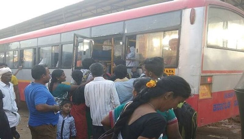 Bus Stop Completely Dilapidated at Khanapur in Belagavi grg