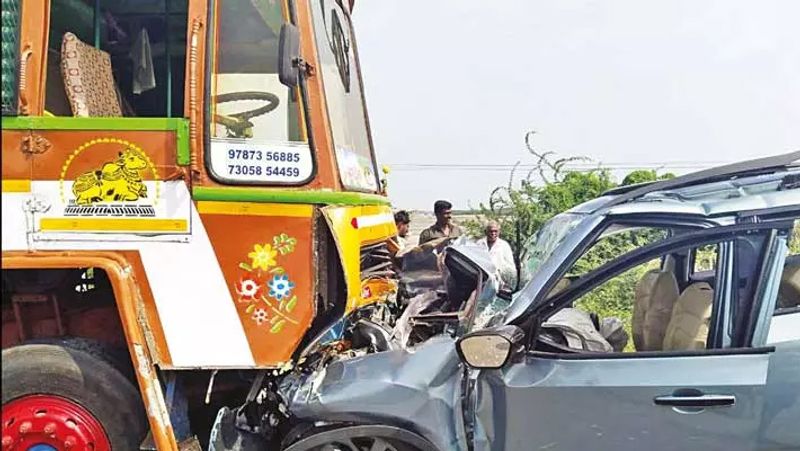 Truck car collision... 3 people  killed in thoothukudi