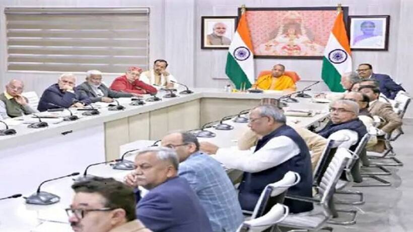 विदेश दौरे से लौटे कैबिनेट मंत्रियों ने CM योगी को दी रिपोर्ट, जानें किन शहरों में मिला हैं सबसे ज्यादा निवेश