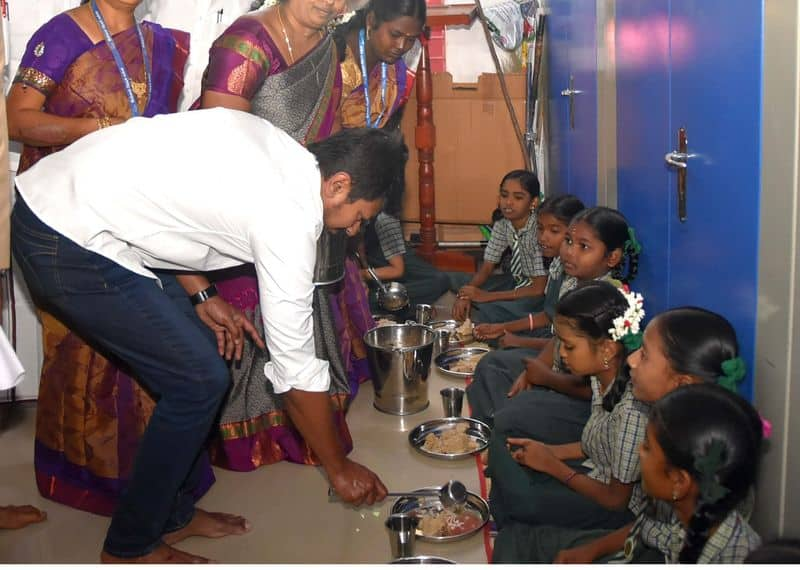 minister udhayanidhi stalin inspects government schools in dindugal