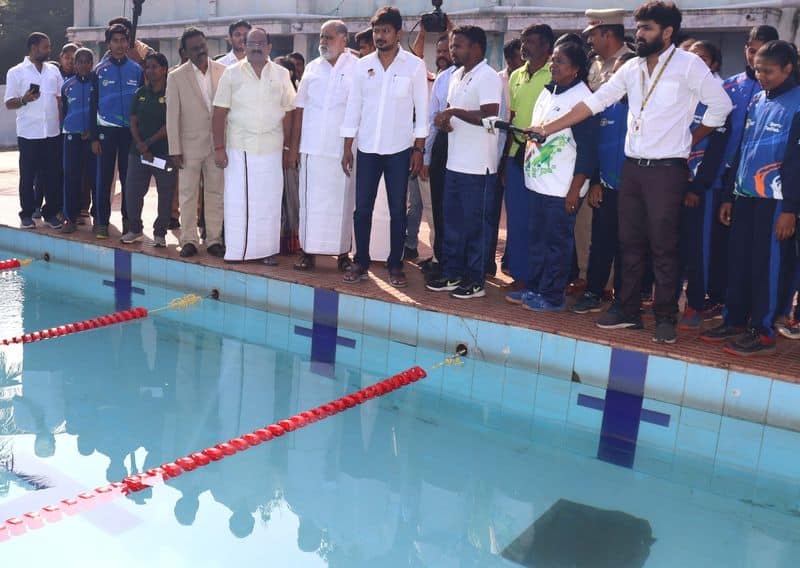 minister udhayanidhi stalin inspects government schools in dindugal