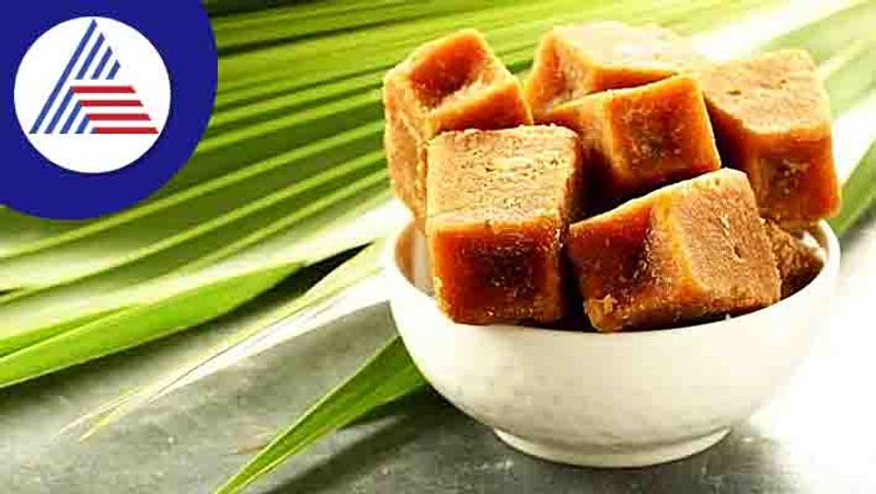 Jaggery health benefits adding jaggaery in daily diet to reduce belly fat Rya