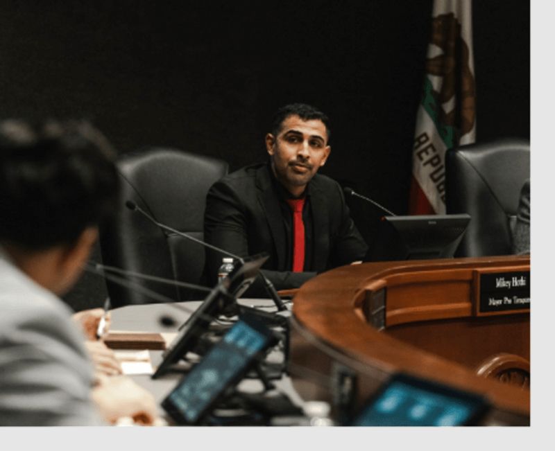 Mikey Hothi becomes first Sikh city mayor in California gcw