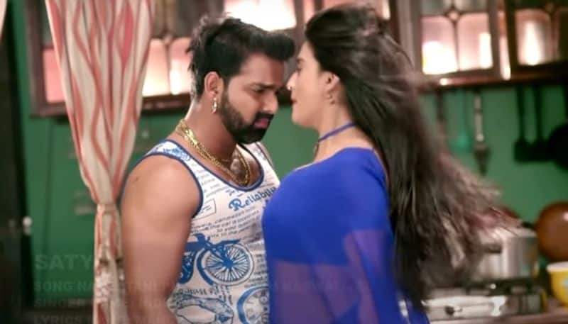 Akshara Singh SEXY video: Bhojpuri actress, Pawan Singh's romantic bedroom song is a must-watch for all fans RBA