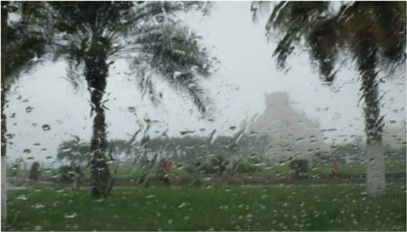 heavy rain harvest work affected in thiruvarur district