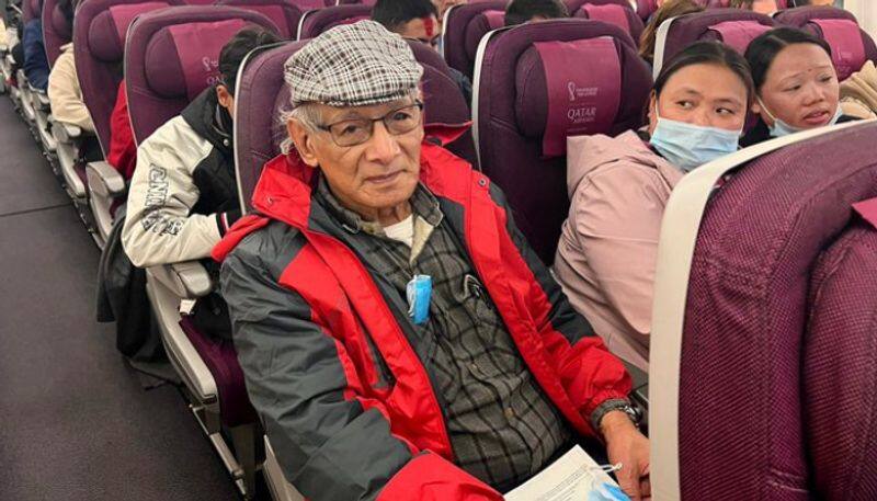 Serial killer Charles Sobhraj in next seat in flight woman scared, pic viral