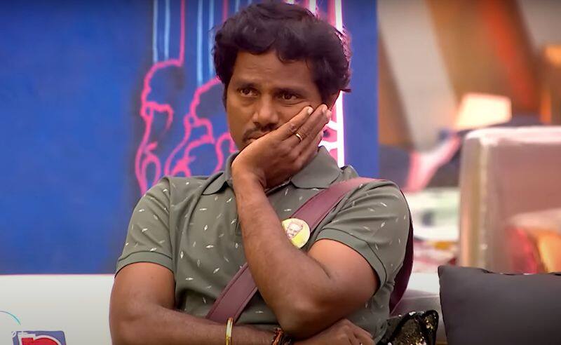 Amudhavanan takes suitcase and walks out from Biggboss house with whooping amount