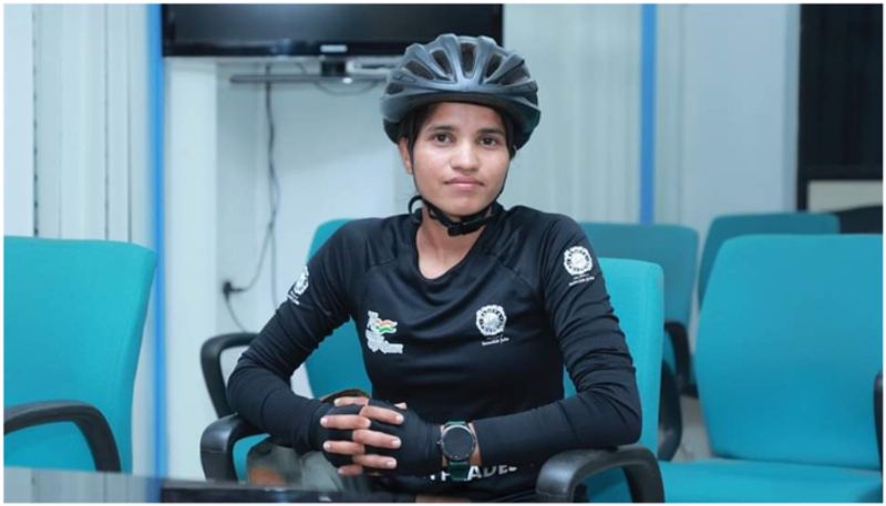 Asha Malviya toured India alone on a bicycle with the slogan of womens safety