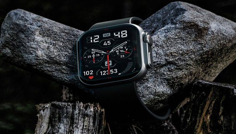 Apple like Fire Boltt Gladiator Smartwatch  with great design and features 