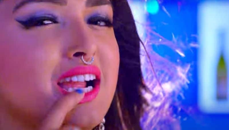 Bhojpuri SEXY video: Amrapali Dubey, Pawan Singh's song 'Jawani Ba Khata' goes viral on social media-WATCH