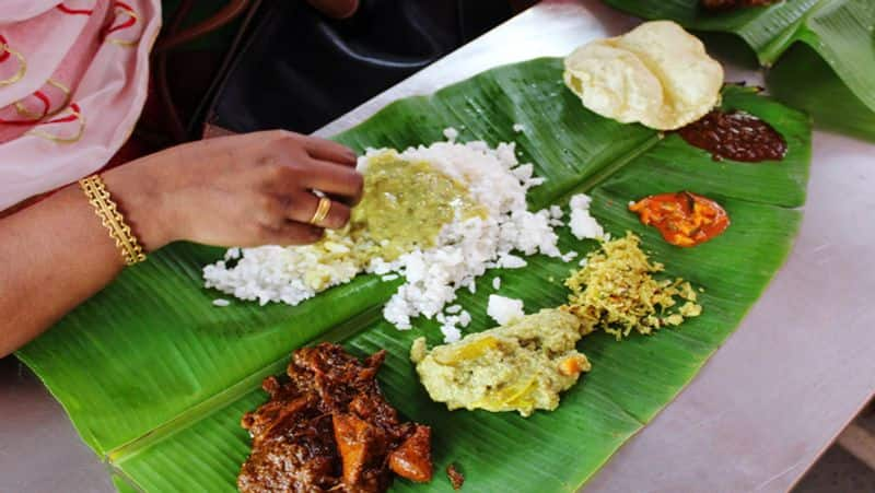 Interesting benefits of eating on banana leaf