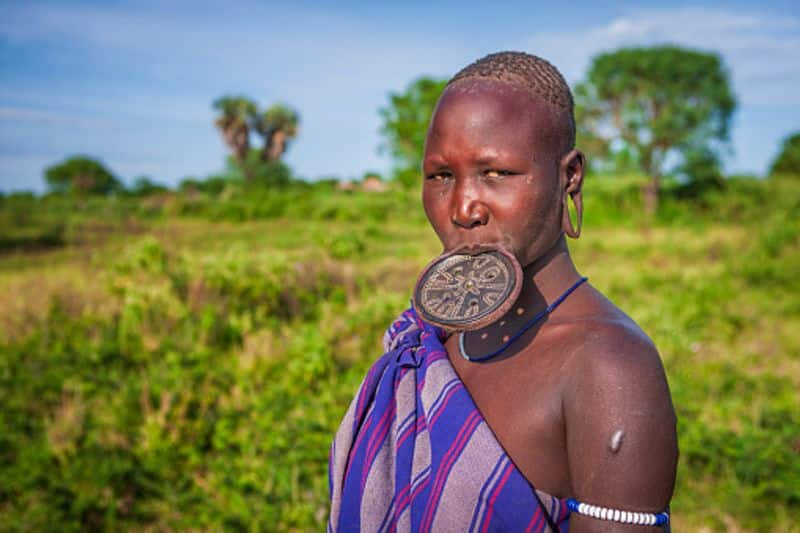 lip plates culture of Mursi Tribe