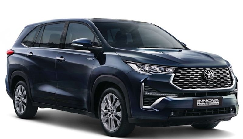 Waiting period details of Toyota Innova Hycross 