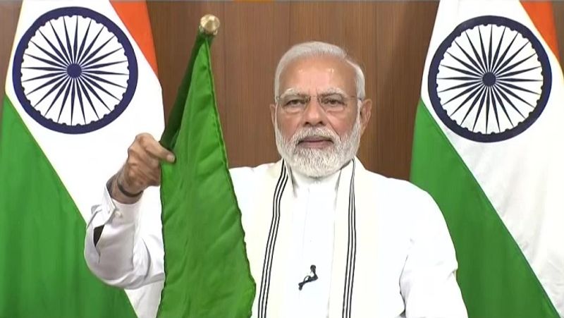 Pm modi flags off 3 vande bharat trains today chennai nagercoil Rya