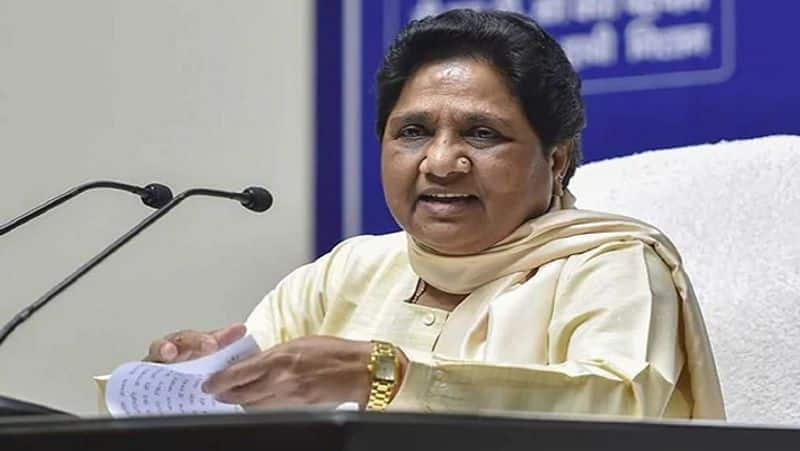 Mayawati Biography, Real Life Story, Age, Education, Wife, Political Career, Caste & More KRJ