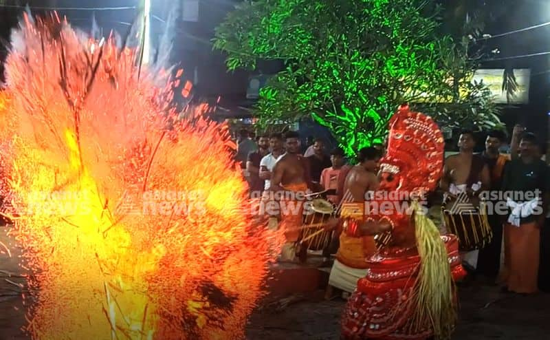 Interesting Story Of Kandanar Kelan Theyyam