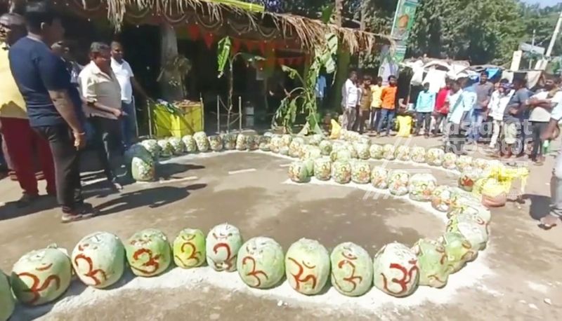 JDS Activists who took a look at HD Kumaraswamy from 123 enchanted pumpkins gvd