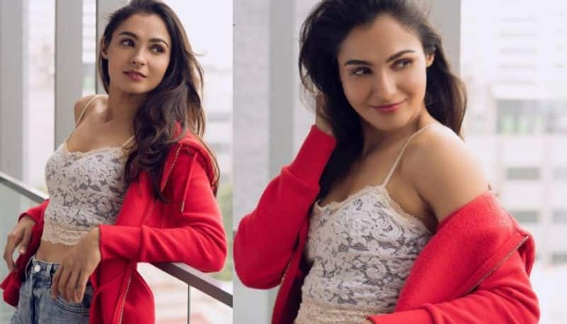 Tollywood Actress Andrea Jeremiah Struggles with Rare Health Condition, Reveals Skin Spots and Stress-Induced Illness JmS