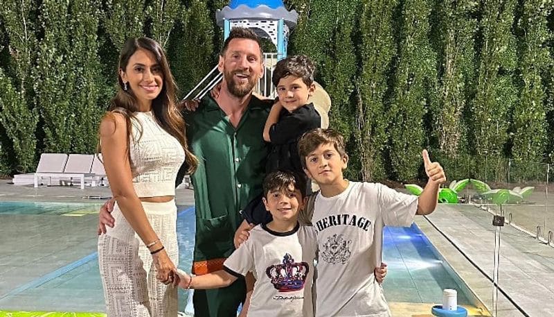 Football Legend Lionel Messi And Family Welcome New Year In Style pic goes viral kvn