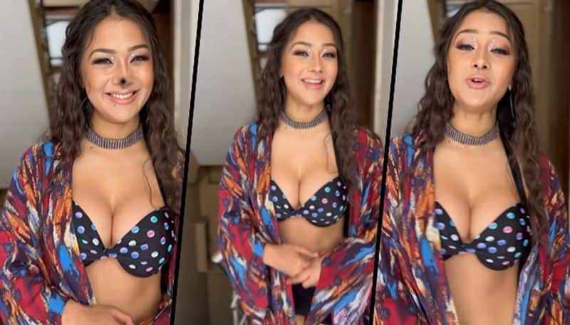 Namrata Malla Super SEXY pictures, video: Bhojpuri actress wishes Happy New Year in bikini top, shows off her cleavage RBA