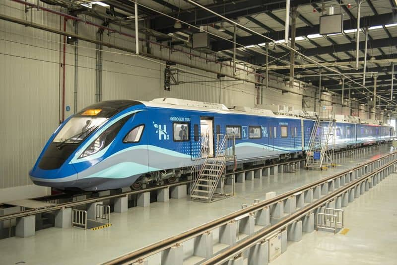 India's Eco-Friendly Leap: Launch of First Hydrogen-Powered Train by 2024