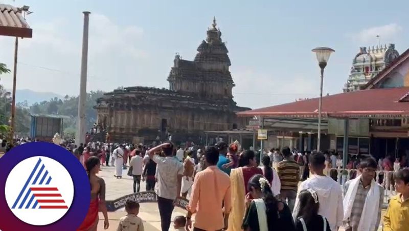 Religious places of Chikkamagaluru rushed tourists for New Year 2023 gow