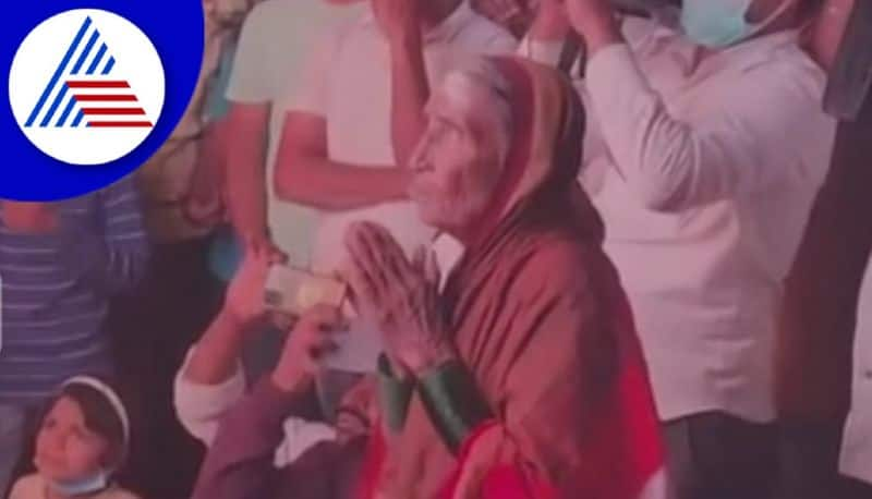 Grandmother upset because did not get the darshan of Sri Siddheshwar Swami in Jnana Yoga Ashram suh