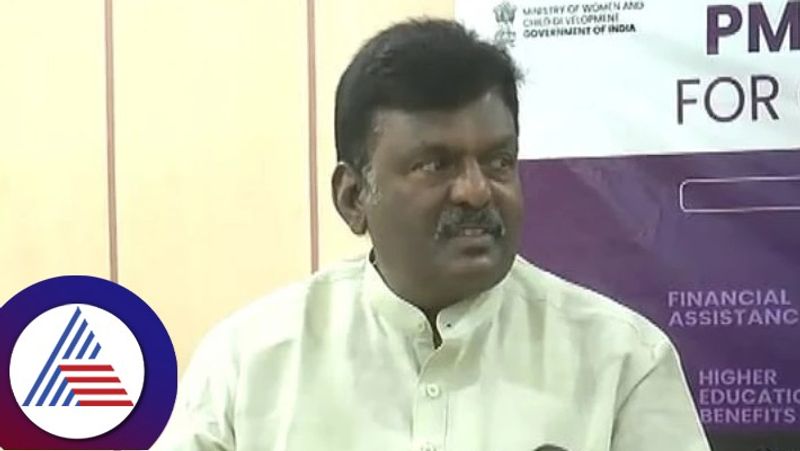 Central Govt priority for construction of connecting roads Says MP Raja Amareshwara Naik gvd