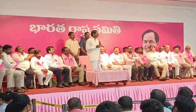 బీఆర్ఎస్ ఏపీ రాష్ట్ర అధ్యక్షుడిగా తోట చంద్రశేఖర్, రావెలకు ఢిల్లీలో కీలక బాధ్యతలు:  కేసీఆర్  