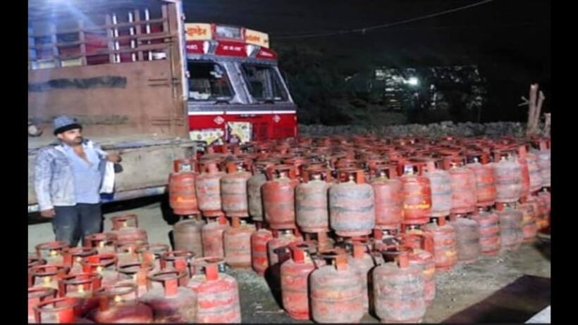 Commercial LPG cylinder price slashed in Delhi from today; check new rates