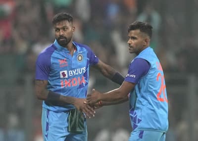 కోహ్లీతోనే ఆ రోజులు అయిపోయాయి! శుబ్‌మన్ గిల్‌కి టెస్టు కెప్టెన్సీ ఇస్తే బెటర్...  - ఆకాశ్ చోప్రా...