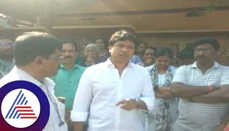 BJP MLA Bharath Shetty Angry on Officials in Mangaluru grg