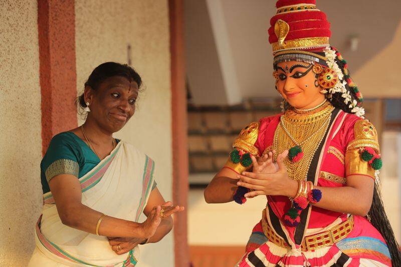 koodiyattam artist margi usha life story