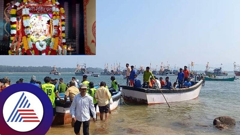 Pilgrims throng Kurmagad island for  God Narasimha  jatra gow