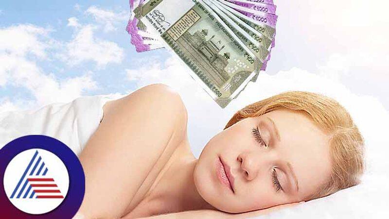 Dreams and signs that indicate ma laxmi and money is coming in your life