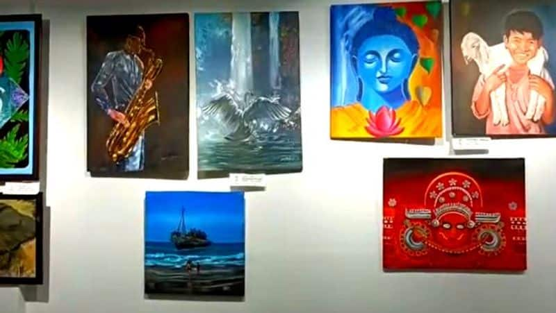 A painting exhibition in Udhagamandalam attracts tourists