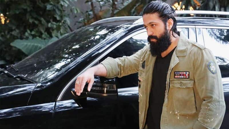 KGF toxic Yash black range rover car number plate goes viral vcs