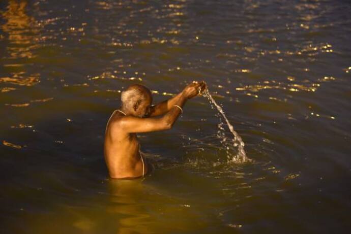 Makar Sankranti Bathing