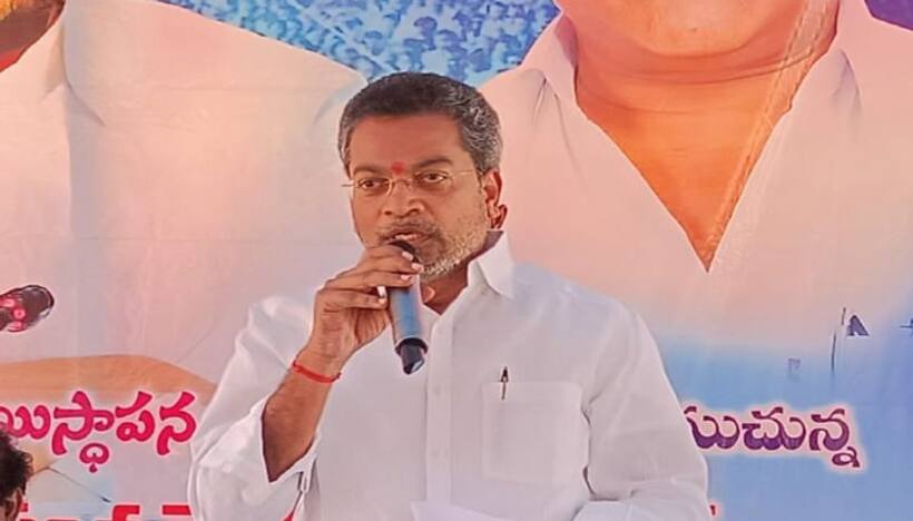 ఆయనో వరస్ట్ ఫెలో.. ఆ ఏరియాలో ఉమా వల్లే టీడీపీ నాశనం, పెద్ద తలకాయలూ దూరం : వసంత కృష్ణ ప్రసాద్
