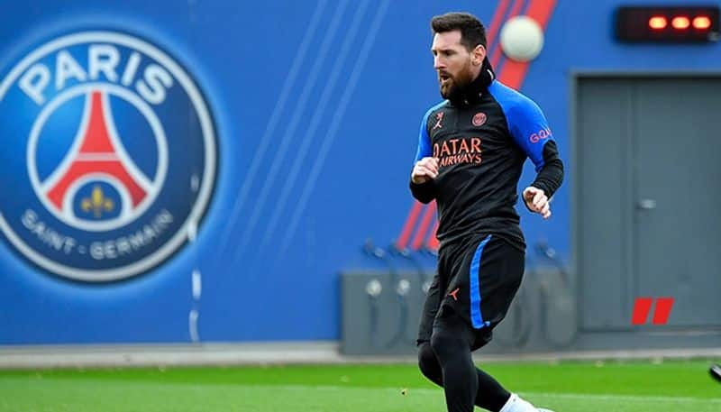 football Is PSG Paris Saint-Germain pushing Lionel Messi for contract talks?-ayh