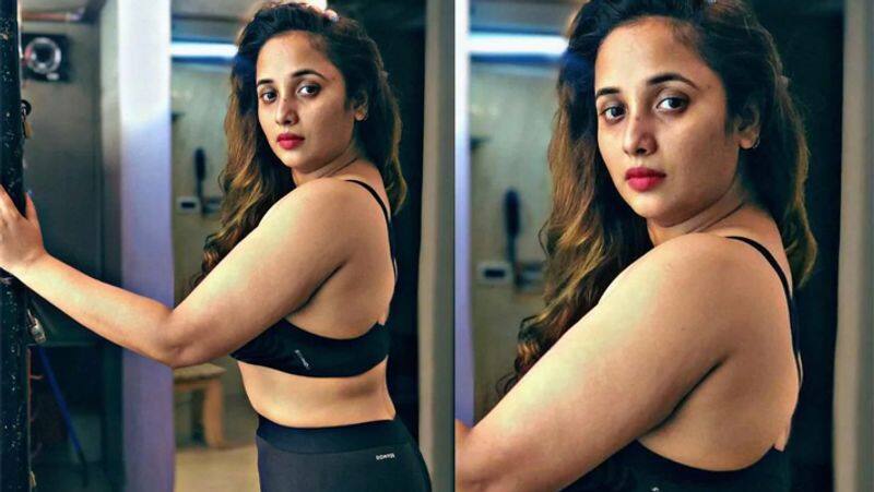 What is Rani Chatterjee's real age? Bhojpuri actress got upset for calling her 43-years-old single RBA