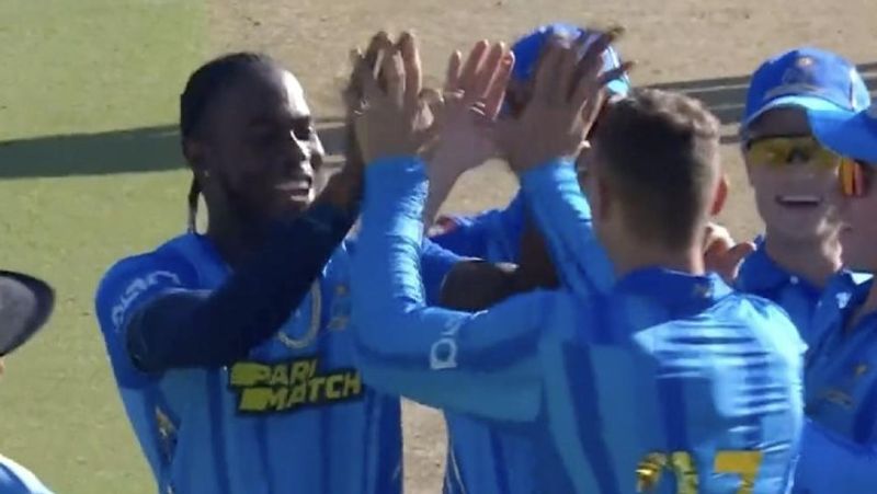 jofra archer takes 3 wickets paarl royals set easy target to mi cape town in sa20