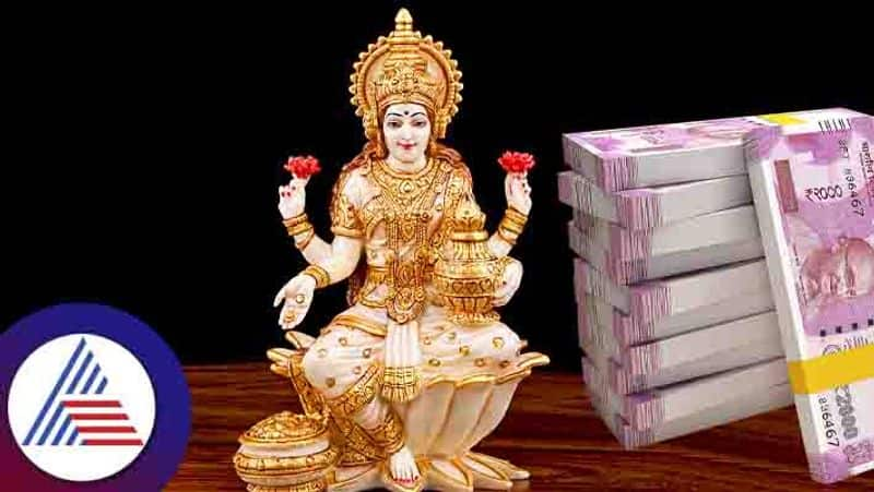 Life remains happy by doing these works  Goddess Lakshmi blesses you