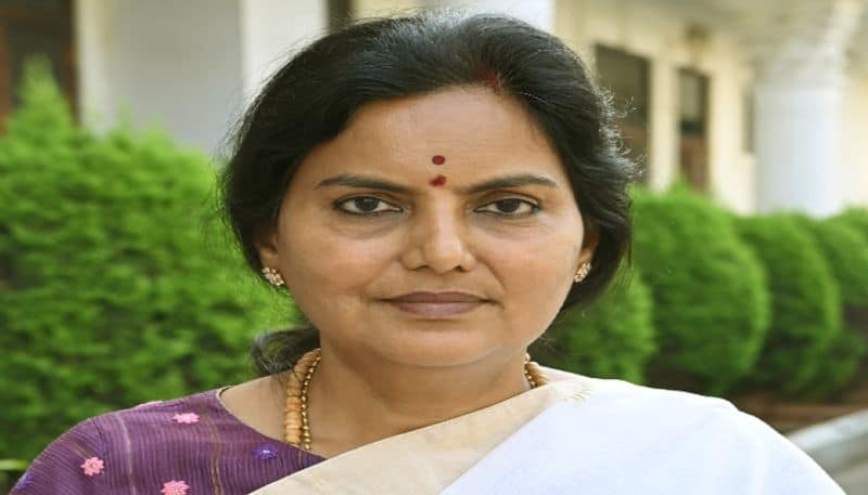 Telangana Chief Secretary  Shanthi kumari  Review  on TSPSC  Question Paper Leak