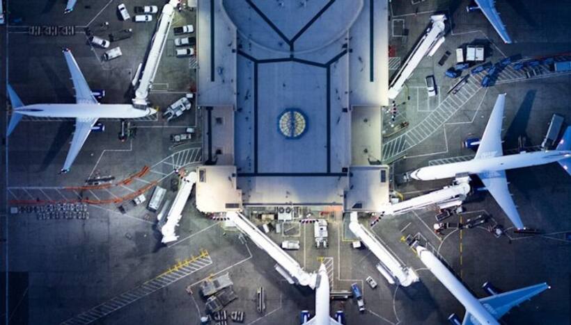 Hundreds of flights delayed across US after FAA technical failure 