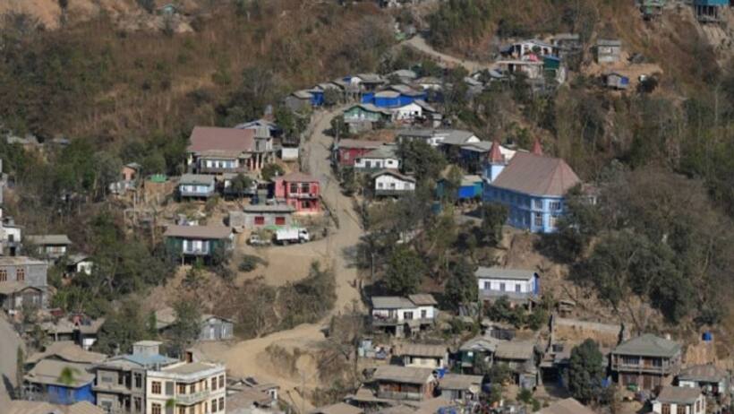 Islamic extremists hold 1600 hindus, over 100 buddhists captive in Myanmar: Report