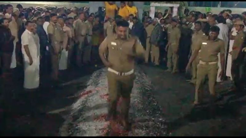 more than one lakh devotees participate fire threading ceremony in gobichettipalayam kaliamman temple