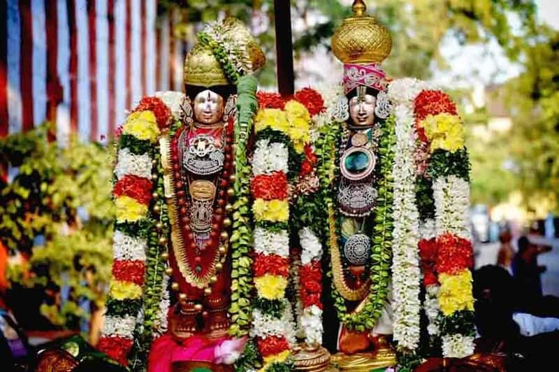 many of devotees participated nammazhwar motcham ceremony in andal temple