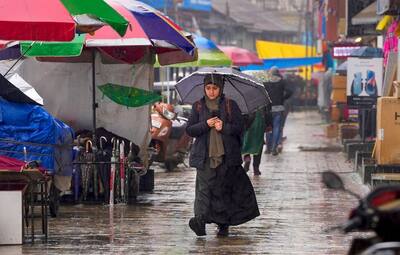  Weather Report: फिर से करवट बदल रहा मौसम, हिमालय पर बर्फबारी से लौटने को है सर्दी, देखें कुछ तस्वीरें