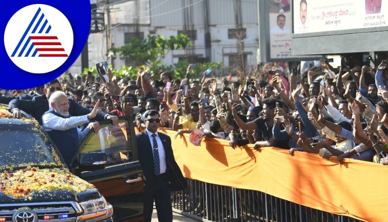 9 km PM narendramodi road show at hubballi rav